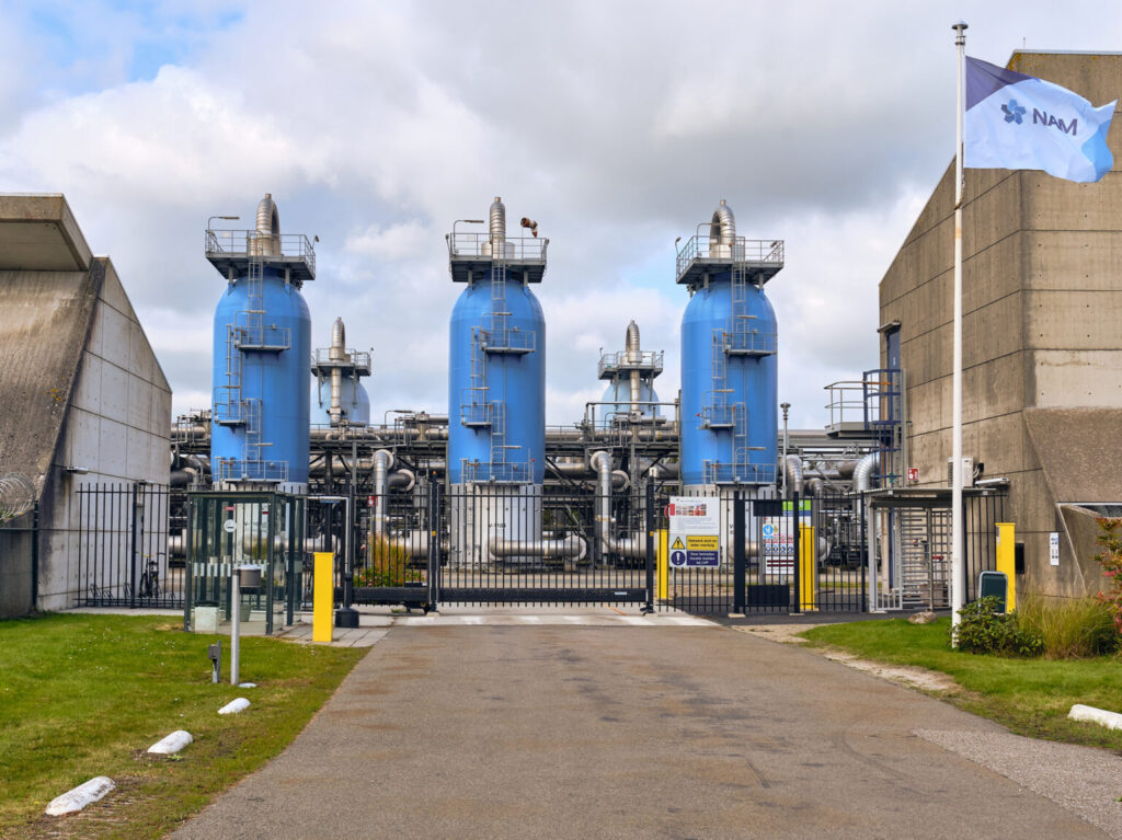 European gas prices rise as storage levels fall