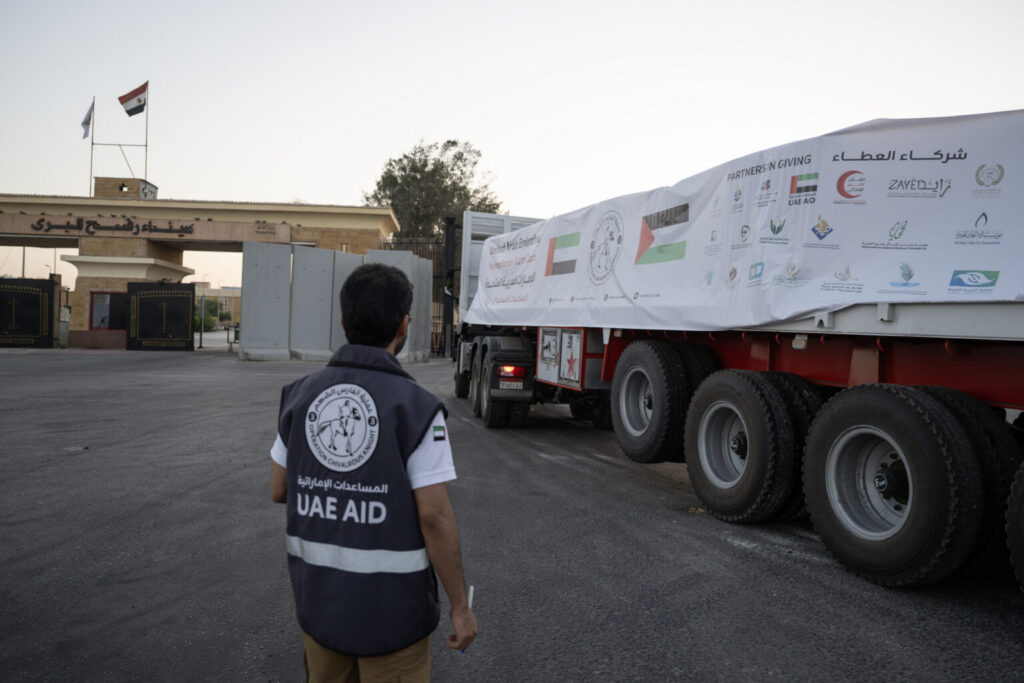 five UAE convoys carrying 533 tonnes of humanitarian aid entered Gaza Strip under ‘Operation Chivalrous Knight 3’