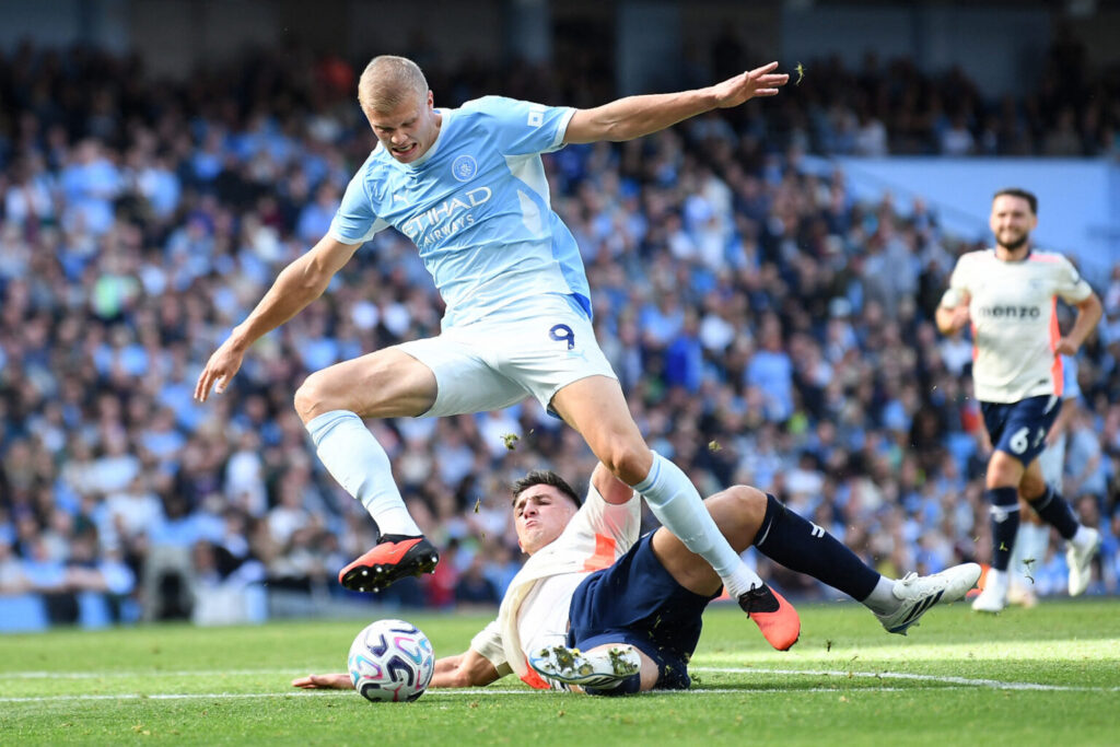 Manchester City beat Coventry in Premier League