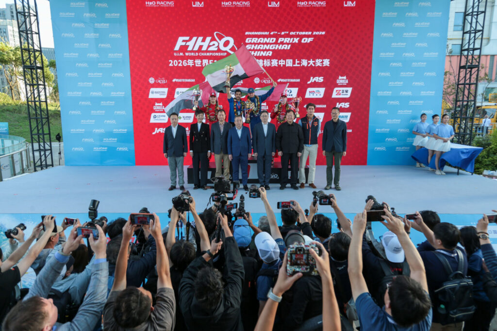Victory Team claims Shanghai Grand Prix title, takes sole lead in F1H2o World Championship