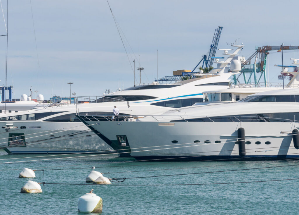 Dubai Maritime Authority launches regulatory initiative to boost leisure anchoring practices and navigational safety